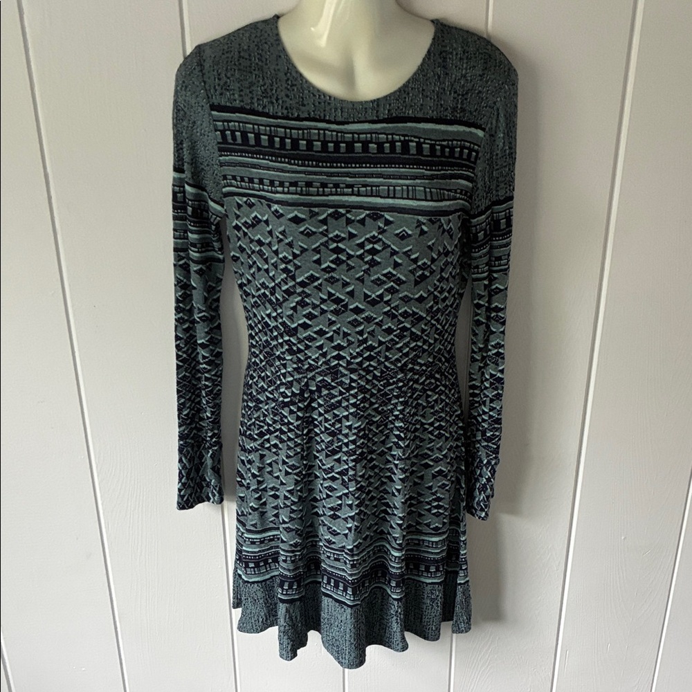 BCBGMaxAzria Geometric Long Sleeve Dress in Blue and Gray